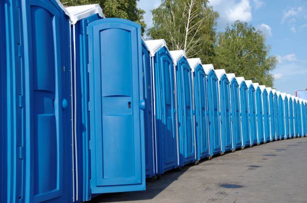 Portable Toilet Options We Offer in Dumont, NJ
